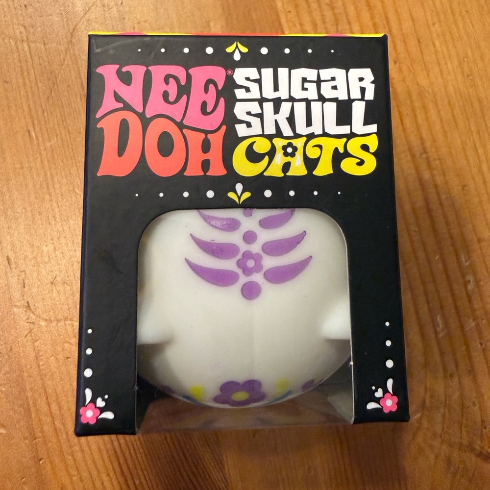 Needoh Sugar Skull Cat - Picture 3 of 3